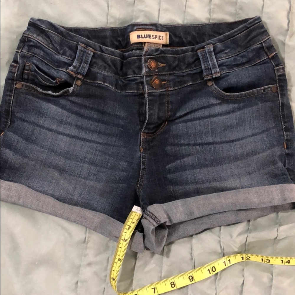 Blue Spice Jean shorts, size 5